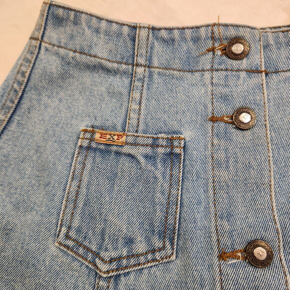 EXP BY EXPRESS Vintage Denim A-Line Button Front Light Wash Mini Skirt Jnrs 1/2 - Picture 4 of 6